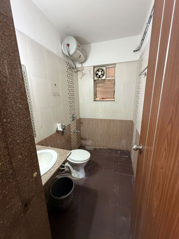 Bathroom, gera-park-view 2 Bedroom 850 Sq.Ft. Apartment In Kharadi Pune 10449467