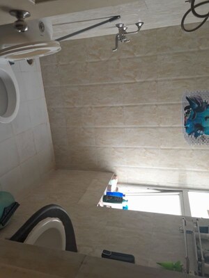 Bathroom in 3 BHK Apartment at Mapsko Paradise, Sector 83 – for Rent