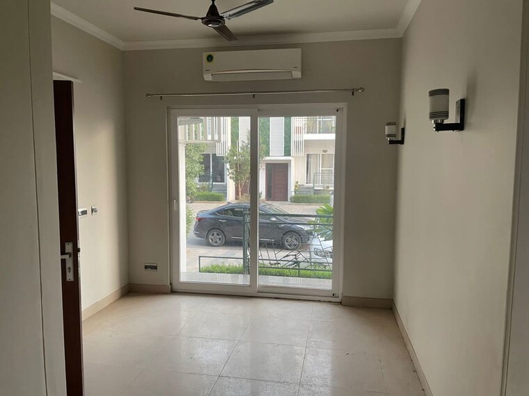 Room, central-park-flower-valley 2.5 Bedroom 1093 Sq.Ft. Builder Floor In Sohna Sector 33 Gurgaon 10456092
