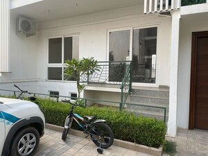 Parking in 2.5 BHK Builder Floor at Central Park Flower Valley, Sohna Sector 33 – for Sale