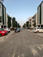 2.5 BHK + Store Room 1093 Sq.Ft. Builder Floor in Central Park Flower Valley