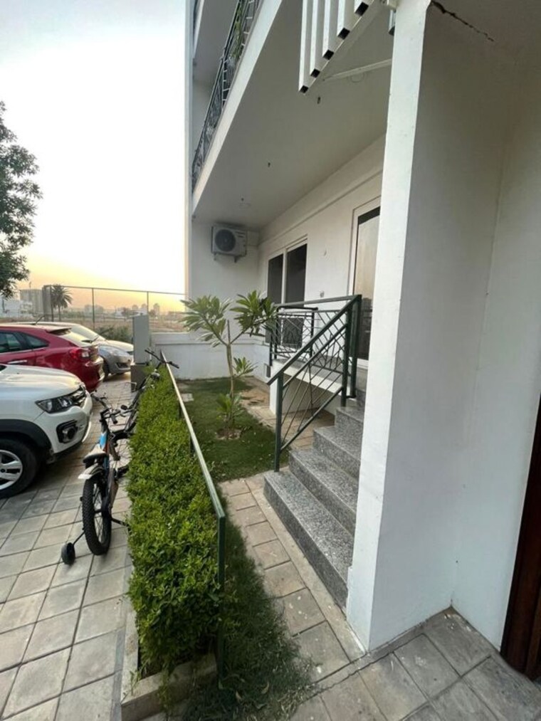 Balcony, central-park-flower-valley 2.5 Bedroom 1093 Sq.Ft. Builder Floor In Sohna Sector 33 Gurgaon 10456092