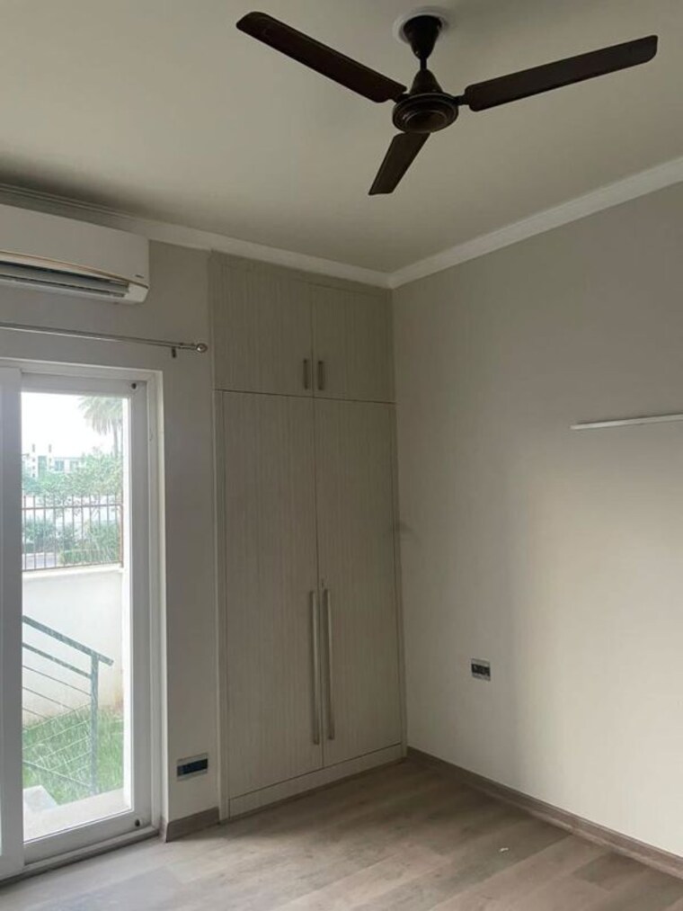 Room, central-park-flower-valley 2.5 Bedroom 1093 Sq.Ft. Builder Floor In Sohna Sector 33 Gurgaon 10456092