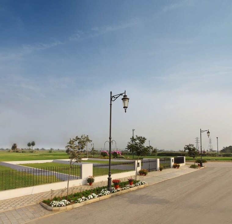 Swimming Pool, central-park-flower-valley 2.5 Bedroom 1093 Sq.Ft. Builder Floor In Sohna Sector 33 Gurgaon 10456092