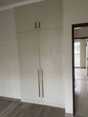Building Lobby in 2.5 BHK Builder Floor at Central Park Flower Valley, Sohna Sector 33 – for Sale