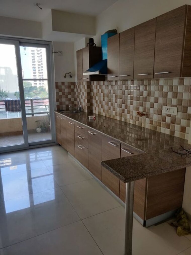 Kitchen, tulip-violet 3 Bedroom 1560 Sq.Ft. Apartment In Sector 69 Gurgaon 10456127