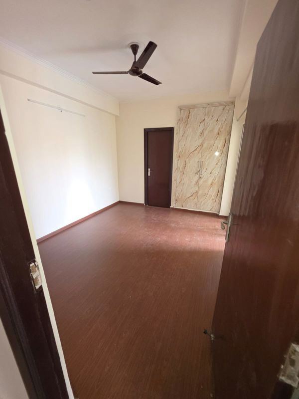 2.5 BHK + Pooja Room 990 Sq.Ft. Apartment in Amrapali Terrace Homes