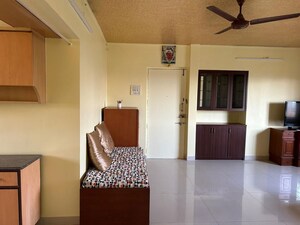 Bedroom in 2 BHK Apartment at Dahanukar Colony – for Rent