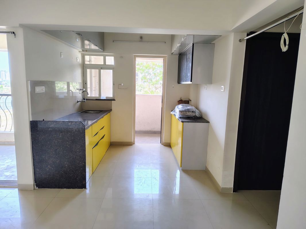 2 BHK + Extra Room,Basement 800 Sq.Ft. Apartment in Welwoath Tinseltown