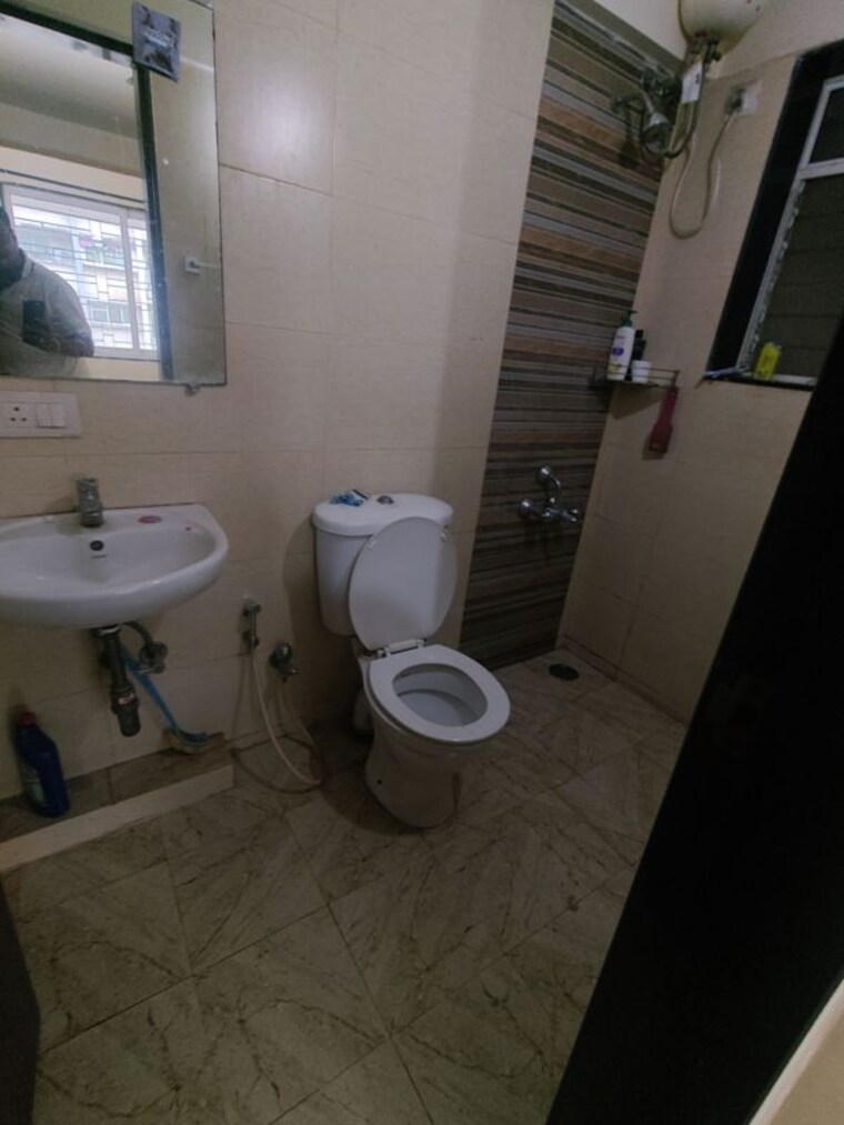 Bathroom, lokhandwala-spring-grove 1 Bedroom 400 Sq.Ft. Apartment In Kandivali East Mumbai 10456157
