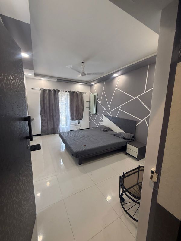 1 Rk  344 Sq.Ft. Apartment in Piccadilly 1 CHS