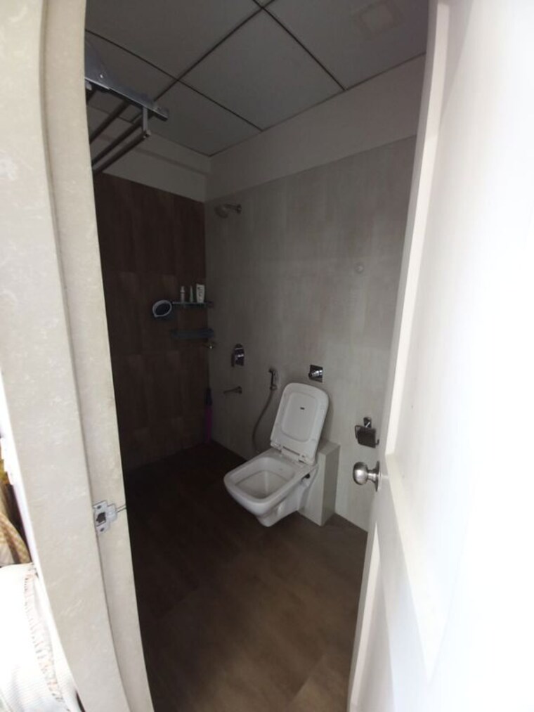 Bathroom, vijay-annex-14 2 Bedroom 650 Sq.Ft. Apartment In Waghbil Thane 10456200