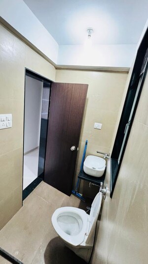 Furnished Amenities in 1 BHK Apartment at Goregaon Sukhniwas CHS, Goregaon West – for Rent