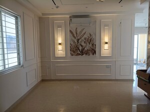 Room in 3 BHK Apartment at Aurobindo The Regent, Kondapur – for Rent