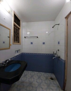 Bathroom in 2 BHK Builder Floor at Sector 39 – for Rent
