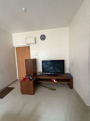 Furnished Amenities in 2 BHK Apartment at Sneh Paradise, Paud Road – for Rent
