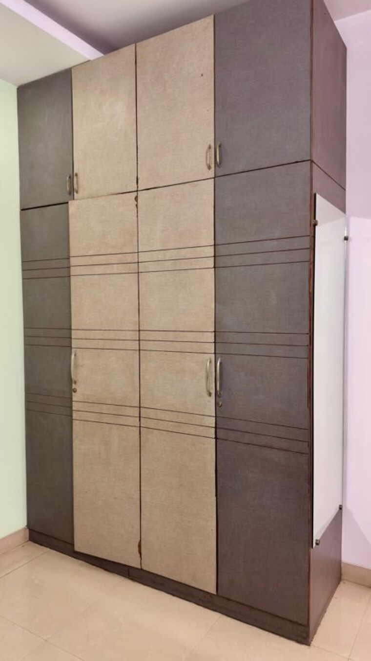 Bathroom, palam vihar 3.5 Bedroom 2500 Sq.Yd. Builder Floor In Palam Vihar Gurgaon 10456204