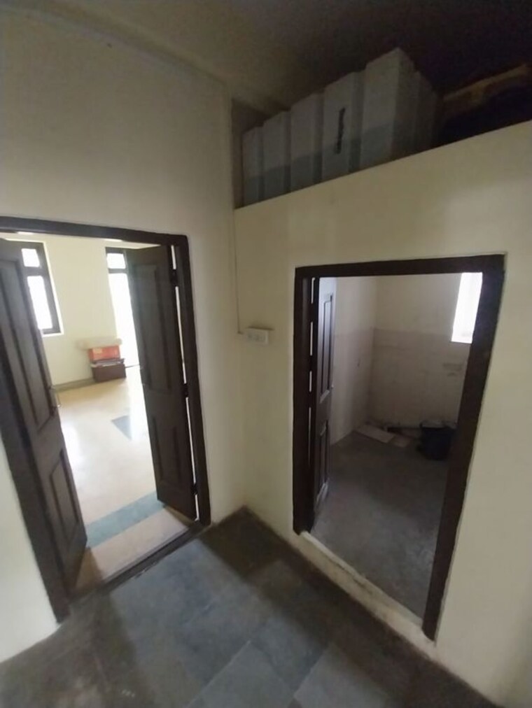 Room, sandesh nagar Commercial Office Space 1000 Sq.Ft. In Sandesh Nagar Mumbai 10456211