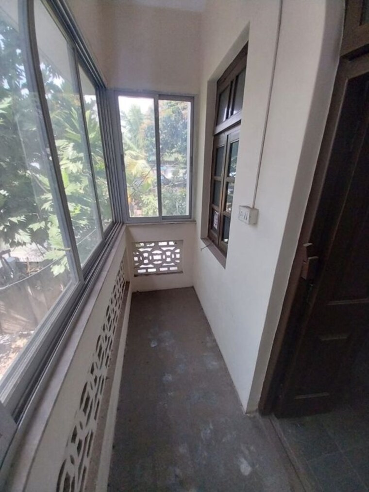 Balcony, sandesh nagar Commercial Office Space 1000 Sq.Ft. In Sandesh Nagar Mumbai 10456211