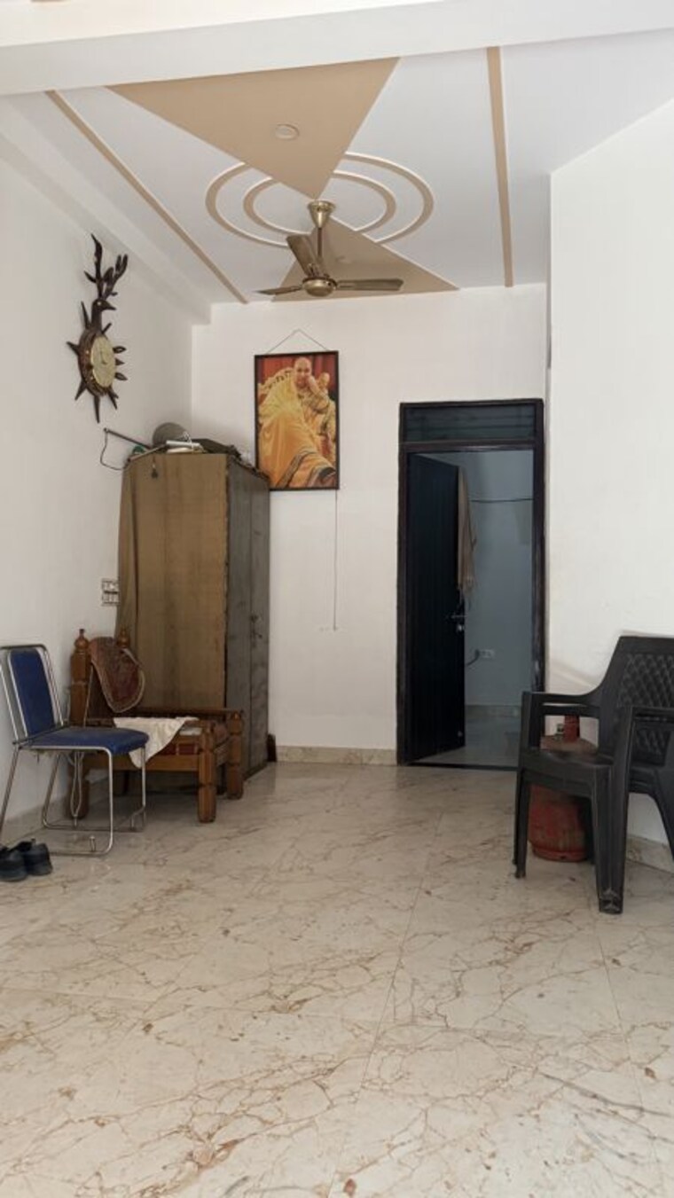 Living Room, new palam vihar phase 1 2 Bedroom 1000 Sq.Yd. Independent House In New Palam Vihar Phase 1 Gurgaon 10456228