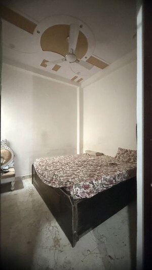 Bedroom in 2 BHK Independent House at New Palam Vihar Phase 1 – for Sale