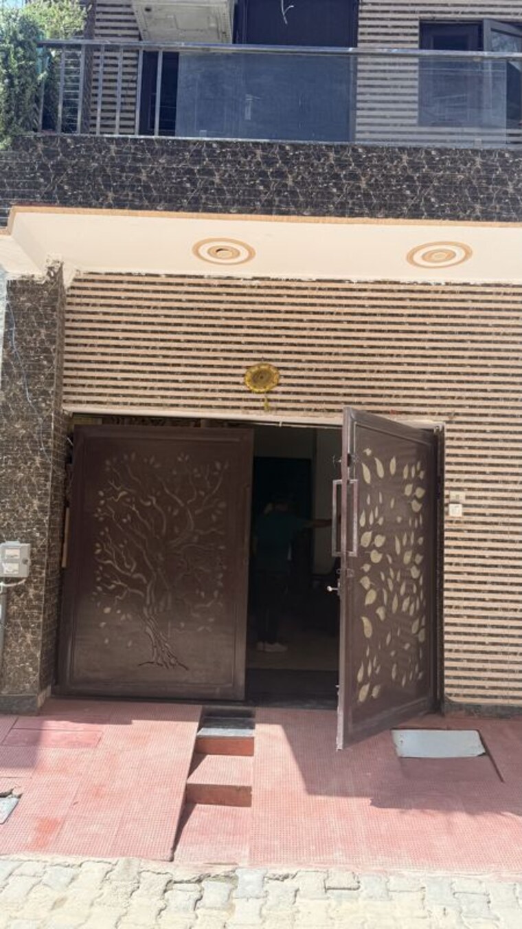 Exterior View, new palam vihar phase 1 2 Bedroom 1000 Sq.Yd. Independent House In New Palam Vihar Phase 1 Gurgaon 10456228