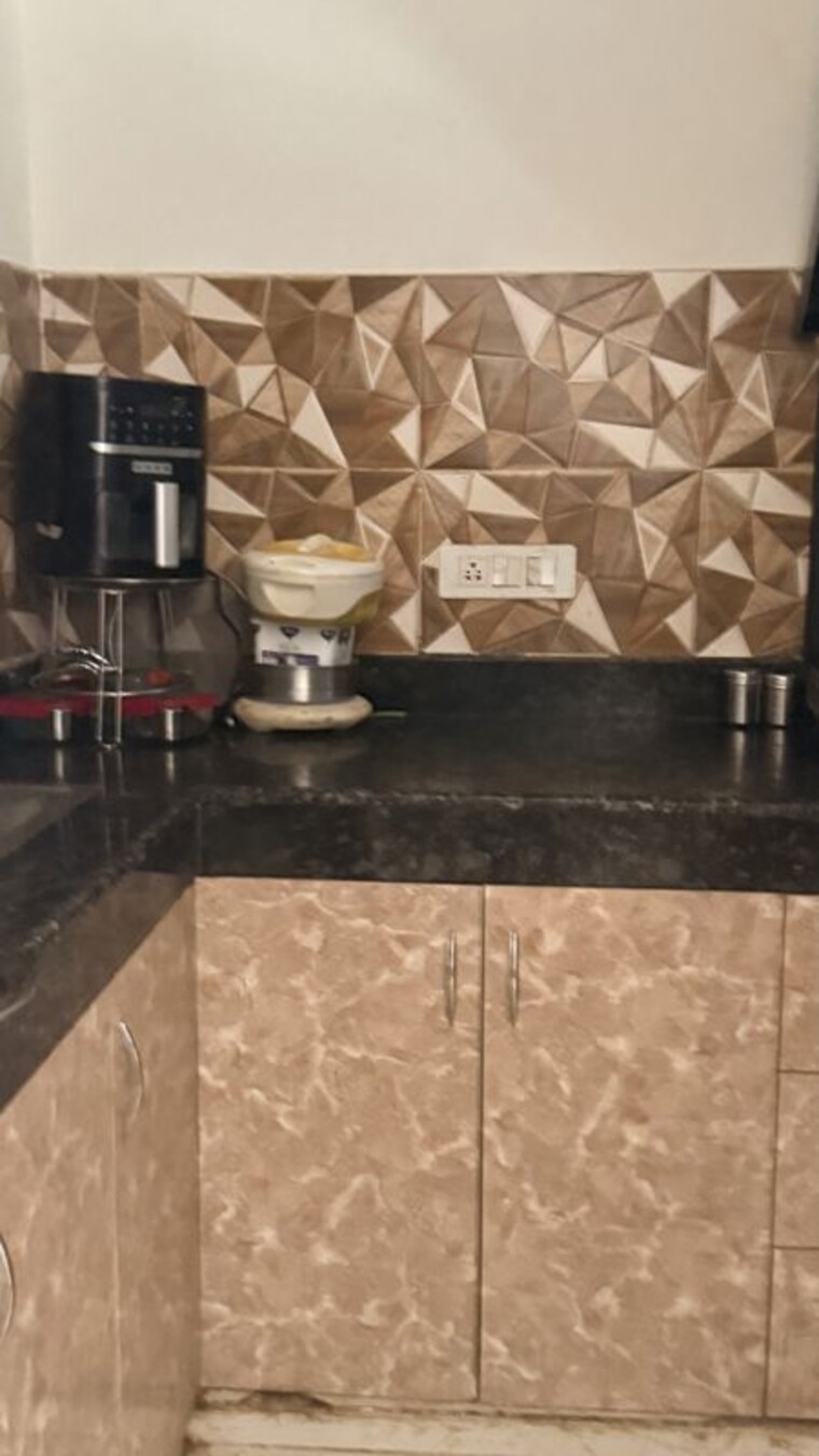 Kitchen, new palam vihar phase 1 2 Bedroom 1000 Sq.Yd. Independent House In New Palam Vihar Phase 1 Gurgaon 10456228