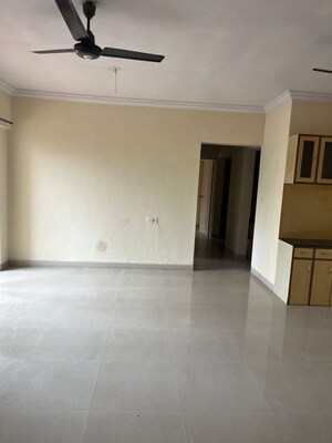 Room in 2.5 BHK Apartment at Goel Ganga Hari Ganga, Yerawada – for Rent