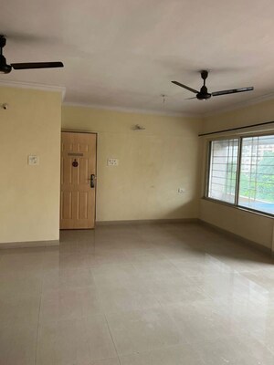 Room in 2.5 BHK Apartment at Goel Ganga Hari Ganga, Yerawada – for Rent
