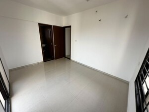 Room in 2 BHK Apartment at Kohinoor Sportsville, Hinjewadi – for Rent