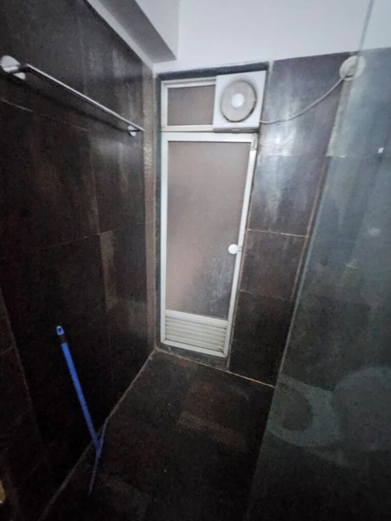 Bathroom, yarrow-yucca-vinca 3 Bedroom 1313 Sq.Ft. Apartment In Chandivali Mumbai 10456240