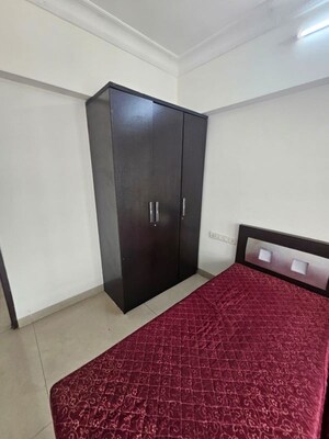 Room in 3 BHK Apartment at Yarrow Yucca Vinca, Chandivali – for Rent