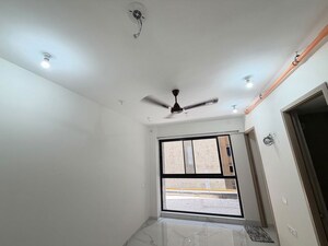 Furnished Amenities in 2.5 BHK Apartment at Prescon Midtown Bay, Mahim West – for Rent