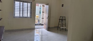 Room in 1 BHK Builder Floor at Halasuru – for Rent