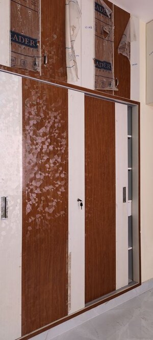 Building Lobby in 1 BHK Builder Floor at Halasuru – for Rent