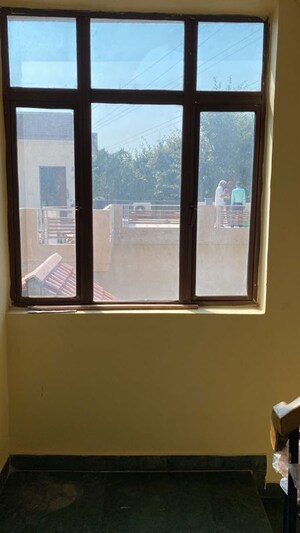Room in 3.5 BHK Builder Floor at Palam Vihar Residents Association, Palam Vihar – for Sale