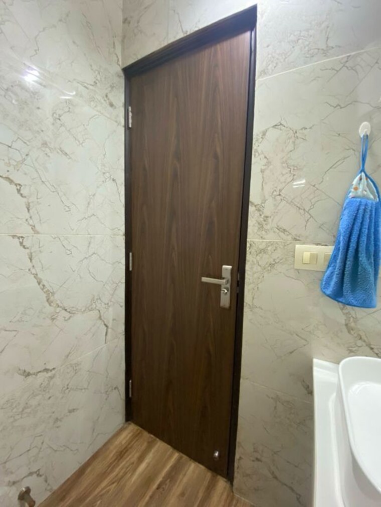 Bathroom, palam-vihar-residents-association 3.5 Bedroom 2500 Sq.Ft. Builder Floor In Palam Vihar Gurgaon 10456253