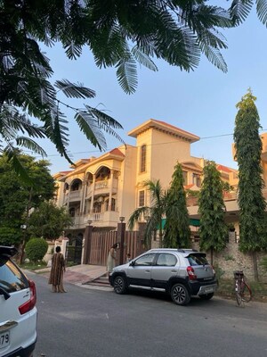 Parking in 3.5 BHK Builder Floor at Palam Vihar Residents Association, Palam Vihar – for Sale