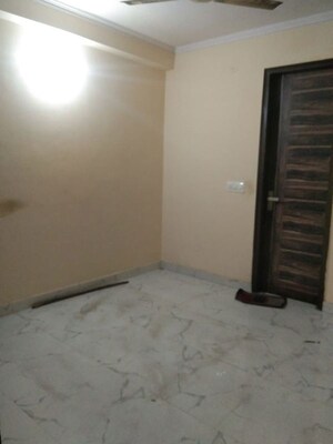 Room in 3 BHK Builder Floor at Mehrauli – for Rent