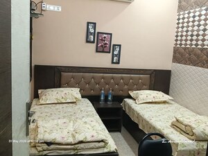  Pg For Rent in Shiv Nagar