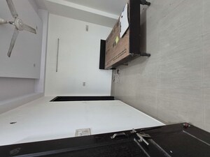 Kitchen in 1.5 BHK Builder Floor at Mayur Vihar – for Rent