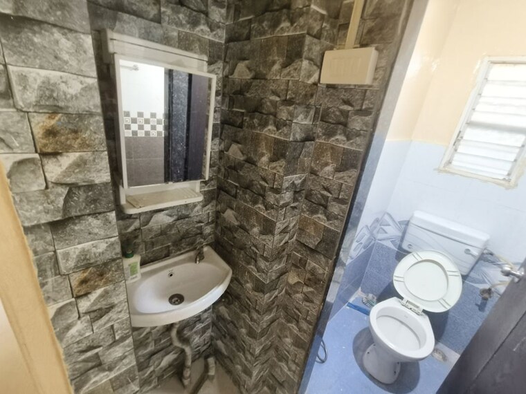 Bathroom, pandurang colony 3.5 Bedroom 1200 Sq.Ft. Independent House In Pandurang Colony Pune 10456584