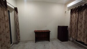 Room in 1 RK Builder Floor at RWA Apartments Sector 15, Sector 15 – for Rent