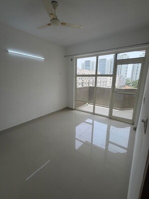 2 BHK Apartment For Sale in Pyramid Midtown, Sector 59
