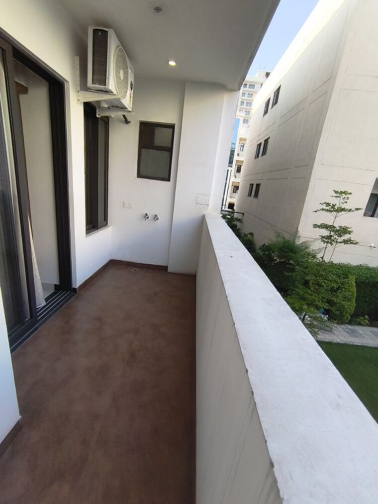 Balcony, motia-aerogreens 3 Bedroom 136 Sq.Ft. Builder Floor In Dyalpur Zirakpur 10456794