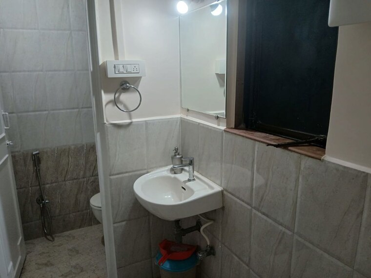 Bathroom, new-hill-view-chs 1 Bedroom 550 Sq.Ft. Apartment In Kasarvadavali Thane 10456816