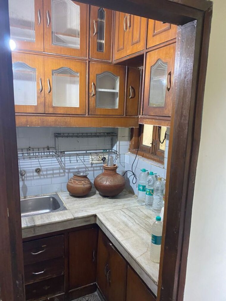 Kitchen, dayanand colony 1 Bedroom 550 Sq.Ft. Builder Floor In Dayanand Colony Delhi 10456848