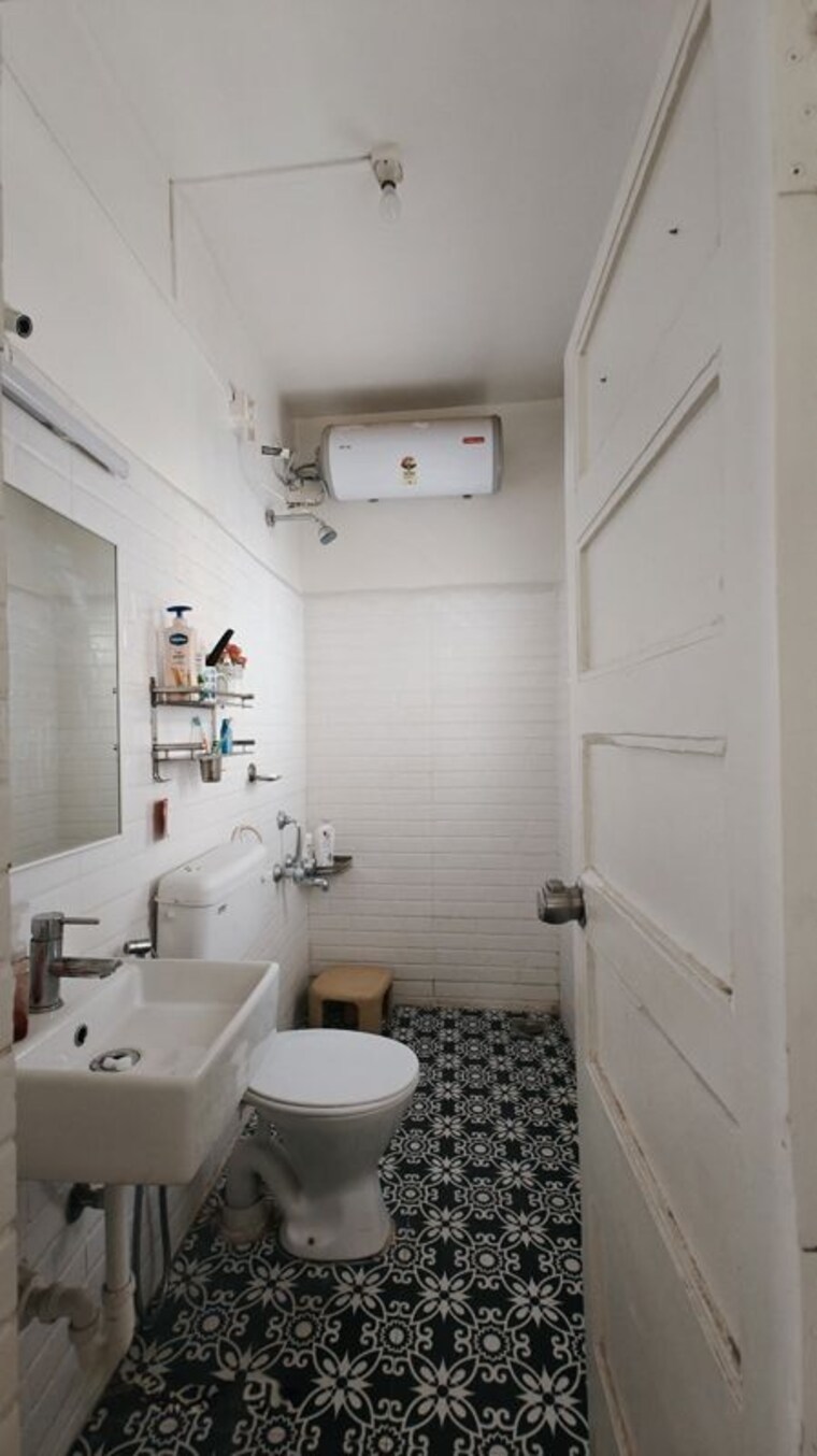 Bathroom, adarsh colony 4 Bedroom 3660 Sq.Ft. Independent House In Adarsh Colony Pune 10443621
