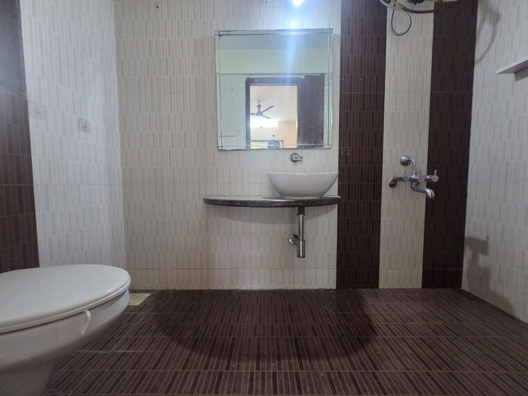 Bathroom, anmol-tower 3 Bedroom 1500 Sq.Ft. Apartment In Goregaon West Mumbai 10456857
