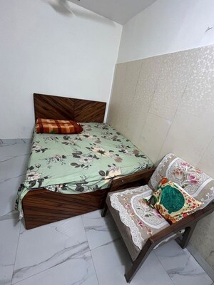 Bedroom in 2 BHK Builder Floor at Sushant Lok I – for Rent